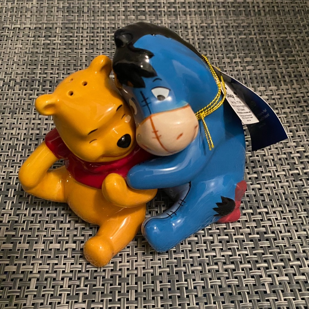 Pooh and Eeyore Magnetic S&P Shakers